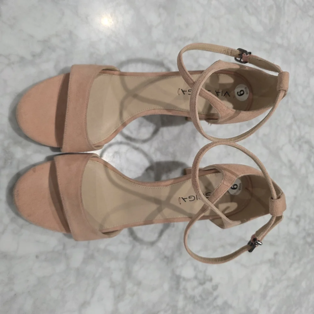 NEW Via Spiga Suede‎ Pink Nude Open Toe Block Heels 9